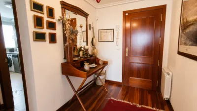 Apartment on Francisco Tomás y Valiente Street photo 20