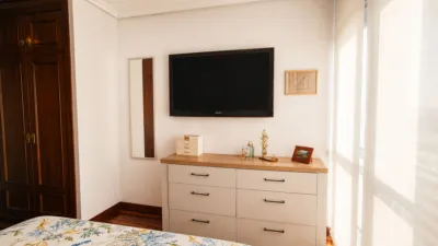 Apartment on Francisco Tomás y Valiente Street photo 25