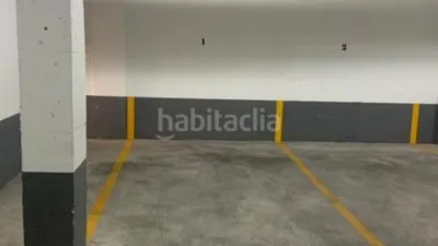 Garaje en venta en Calle de la Estrella - Más