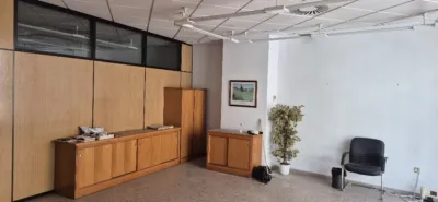 Oficina en venta en Calle de la Virgen de Belén, 10 - Más