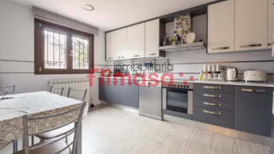 Casa en venta en Avenida de Madrid, cerca de Avenida de Castilla - Vista 5