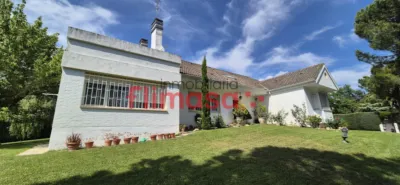 Detached Family Home in El Bosque photo 2