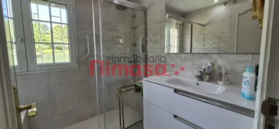 Detached Family Home in El Bosque photo 12
