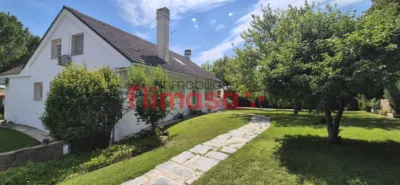 Detached Family Home in El Bosque photo 4
