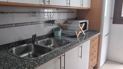 Piso en alquiler en Avenida del Tres de Mayo, La Salle-El Cabo-Los Llanos (Distrito Salud-La Salle. Santa Cruz de Tenerife Capital) de 1.300 €<span>/mes</span>