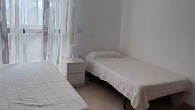 Piso en alquiler en Avenida del Tres de Mayo, La Salle-El Cabo-Los Llanos (Distrito Salud-La Salle. Santa Cruz de Tenerife Capital) de 1.300 €<span>/mes</span>