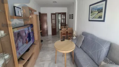 Flat on Calle Junto A Parada Bus Cayetano 2 photo 3