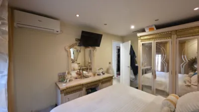 Piso en venta en Calle de Rafael Alberti, 3, San José-San Carlos-Fontanal (Distrito San Pablo-Santa Justa. Sevilla Capital) de 239.990 €