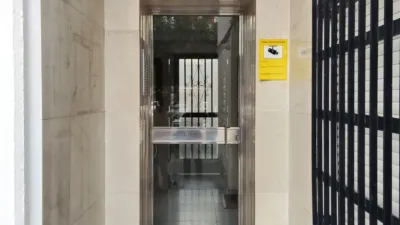 Piso en venta en Calle de Rafael Alberti, 3, San José-San Carlos-Fontanal (Distrito San Pablo-Santa Justa. Sevilla Capital) de 239.990 €