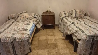 Casa en venta en Calle de Urbano Morales, Calzada de Calatrava de 42.000 €