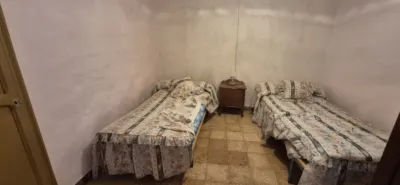 Casa en venta en Calle de Urbano Morales, Calzada de Calatrava de 42.000 €