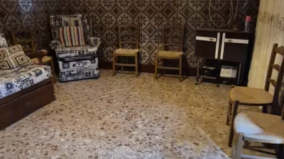 Casa en venta en Calle de Urbano Morales, Calzada de Calatrava de 42.000 €