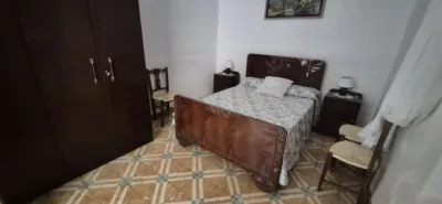 Casa en venta en Calle de Urbano Morales, Calzada de Calatrava de 42.000 €