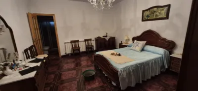 Casa en venta en Calle del Beato Jorge, Calzada de Calatrava de 44.000 €