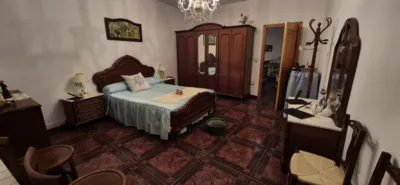 Casa en venta en Calle del Beato Jorge, Calzada de Calatrava de 44.000 €