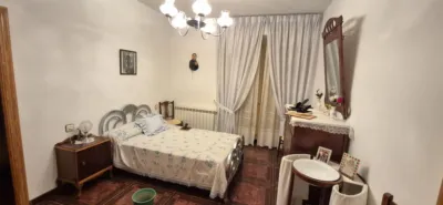 Casa en venta en Calle del Beato Jorge, Calzada de Calatrava de 44.000 €