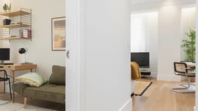 Apartment on Doctor Enrique Hervada Street photo 20