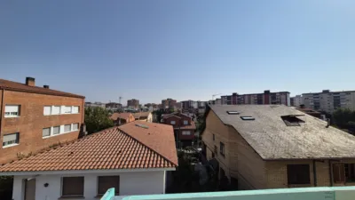 Duplex penthouse on Carrer de Serra de Galliners photo 9