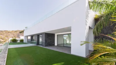 Chalet unifamiliar en alquiler en Costa Adeje, Costa Adeje (Adeje) de 6.000 €<span>/mes</span>