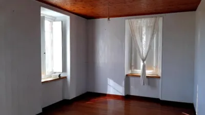 Casa en venta en Calle Regueiriño, Número 1, Cariño de 63.000 €