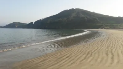 Piso en venta en Rúa Cantalarrana, Cariño de 92.000 €