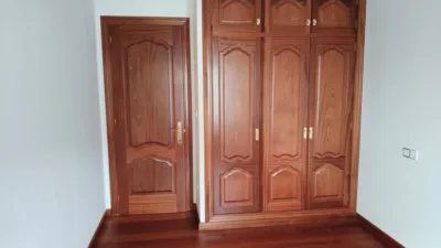 Piso en venta en Calle Ramon Valle Inclan, Número 1, Cariño de 140.000 €