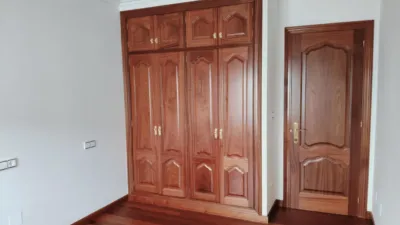 Piso en venta en Calle Ramon Valle Inclan, Número 1, Cariño de 140.000 €