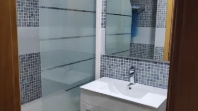 Piso en alquiler en Avenida de la Constitución, cerca de Calle de Maguleiro, Cariño de 490 €