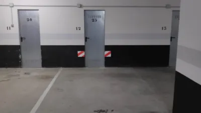 Piso en alquiler en Avenida de la Constitución, cerca de Calle de Maguleiro, Cariño de 490 €