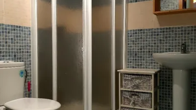 Piso en alquiler en Calle del Río Sil, número 22, Cariño de 560 €