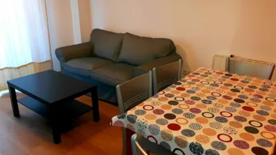 Piso en alquiler en Calle del Río Sil, número 22, Cariño de 560 €
