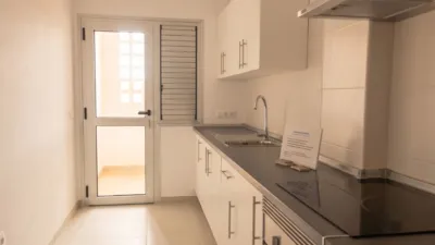 Apartment at Calle Miguel Delgado Calcerrada, No. 1 photo 4
