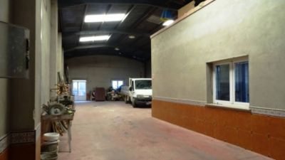 Industrial warehouse for sale in Calle Oriente, Tomelloso of 180.000 €