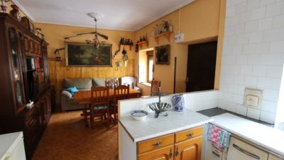 Casa en venta en Calle Arenas-La Herran, Número 21, Arenas de Iguña de 130.000 €