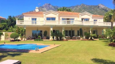 House for rent in Calle Rossini, Sierra Blanca (District Milla de Oro. Marbella) of 15.000 €<span>/month</span>