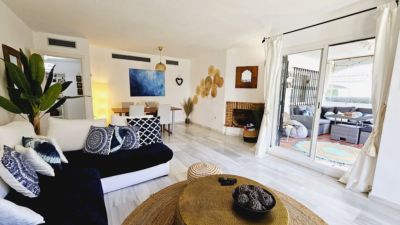Apartamento en venta en los Naranjos-Las Brisas, Los Naranjos-Las Brisas (Distrito Nueva Andalucía. Marbella) de 365.000 €