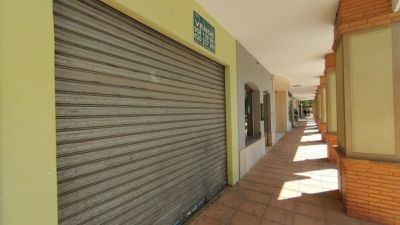 Commercial premises for sale in Calle Torre de los Picos, Castaño-Mirasierra (District Genil. Granada Capital) of 125.000 €