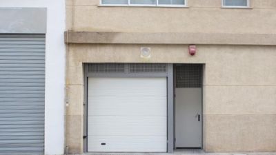 Garatge en venda a Carrer de la Fonteta de Soria, Nucli Urbà (Oliva) de 3.520 €