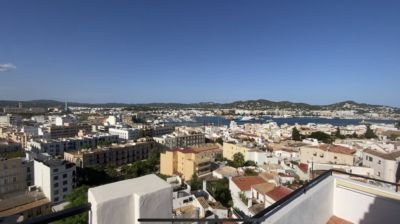 Apartamento en venta en Dalt Vila, Dalt Vila-La Marina (Ibiza - Eivissa) de 995.000 €