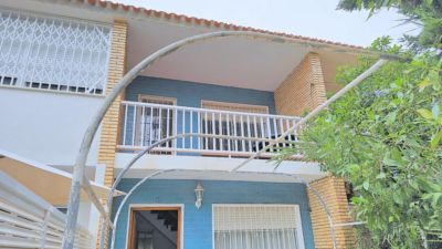 Dúplex en venta en Calle Utrillo, Islas Menores-Mar de Cristal (Distrito Mar Menor de Cartagena. Cartagena) de 87.000 €