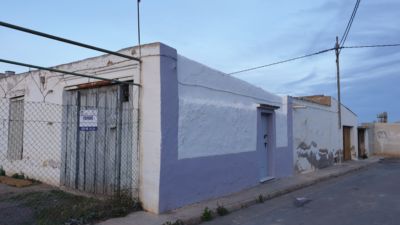 Casa en venta en Carretera Nacional-333, 44, Los Médicos-Santa Ana (Distrito Pedanías Noroeste. Cartagena) de 150.000 €