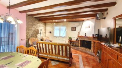 Casa en venta en Sant Vicenç de Castellet, Sant Vicenç de Castellet de 287.000 €
