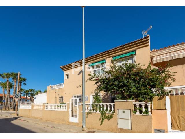 Casa adosada en venta en San Pedro del Pinatar - los Cuarteros en Los Cuarteros por 85.000 €