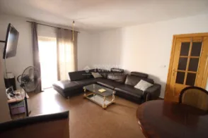 Piso en Residencial Triana-Barrio Alto-Híjar