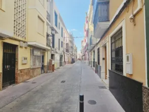 Local comercial en calle Marqués de Cabra