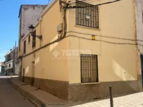 Casa pareada en calle de la Escarchada