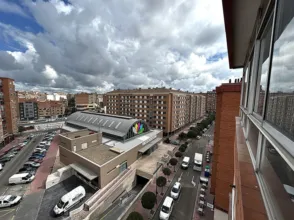 Piso en Paseo de San Vicente, 15