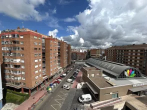 Piso en Paseo de San Vicente, 15