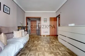 Piso en calle de José María Salaberria
