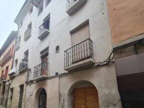 Chalet en calle de Benjamín de Tudela